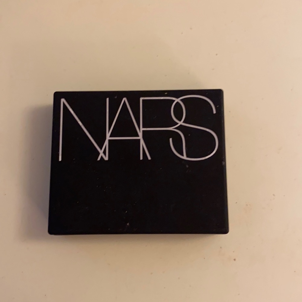 NARS STUD